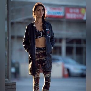 Sweat Crew “wild roses never die” Reversible Jacket XS black/pink-purple